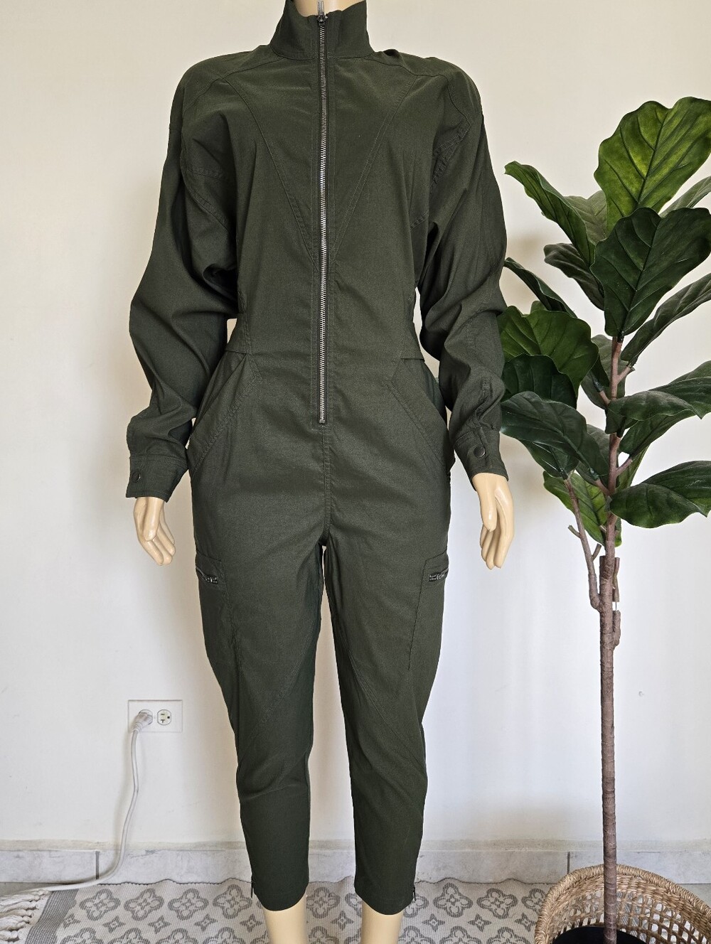 Athleta Lenox Jumpsuit Tuscan Olive Utility Zip Long Sleeve Size 6 Women's